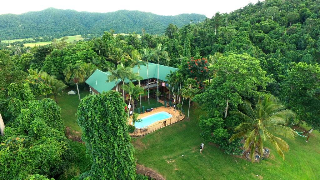 Bingil Bay QLD Accommodation Gladstone