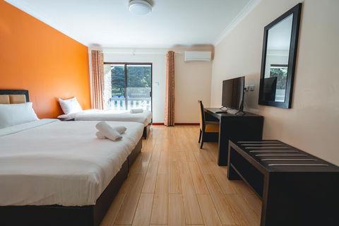 Jamberoo Resort - Accommodation Gladstone 1