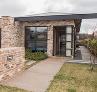 Jamila - Accommodation Gladstone
