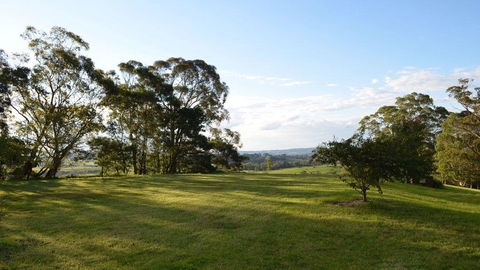 JAN'S ART STUDIO AT ASHBY RISE - Accommodation Gladstone 3