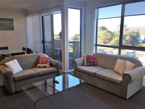 Jasper 1 - Accommodation Gladstone 1