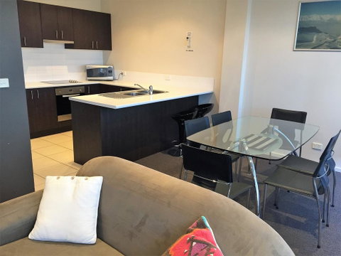 Jasper 1 - Accommodation Gladstone 3