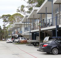 Jervis Bay Holiday Cabins - Accommodation Gladstone