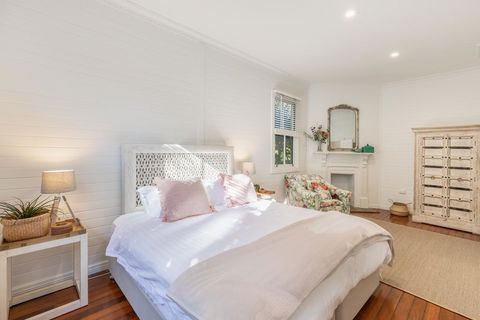 Jetty House - Accommodation Gladstone 2