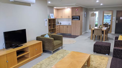 Jewel In The Crowne - Accommodation Gladstone 2