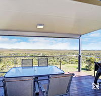 Jinalong 17 Pacific Street Family home great views. - Accommodation Gladstone
