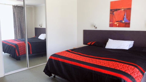 John And Agnes - Accommodation Gladstone 1