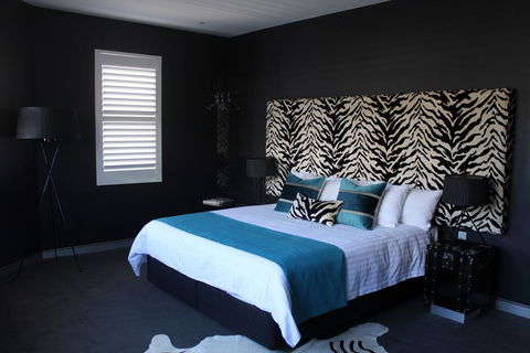 Junction Hotel - Accommodation Gladstone 0