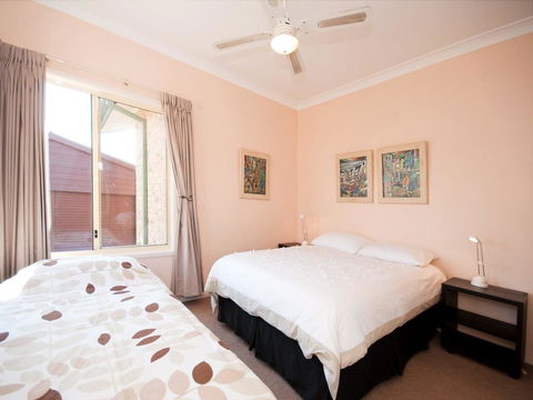 Just 4 Fun - Accommodation Gladstone 2