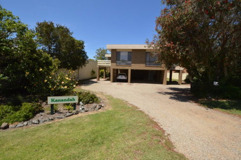 Kanandah 1 - Accommodation Gladstone 2