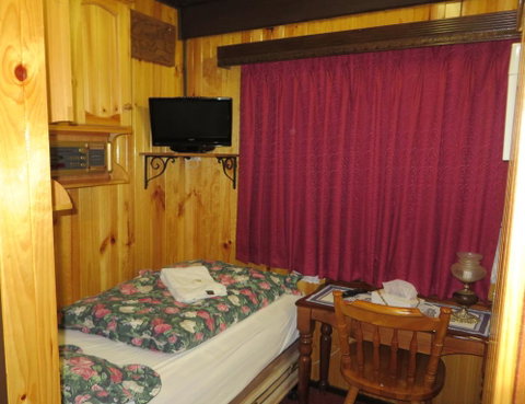 Karelia Alpine Lodge - Accommodation Gladstone 1