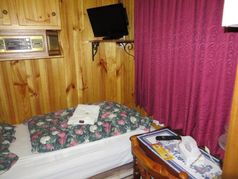 Karelia Alpine Lodge - Accommodation Gladstone 2