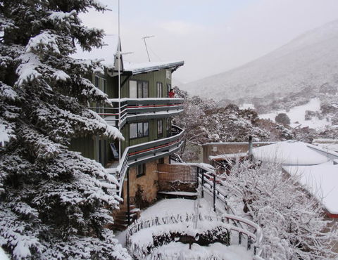 Kasees Apartments & Mountain Lodge - Accommodation Gladstone 0