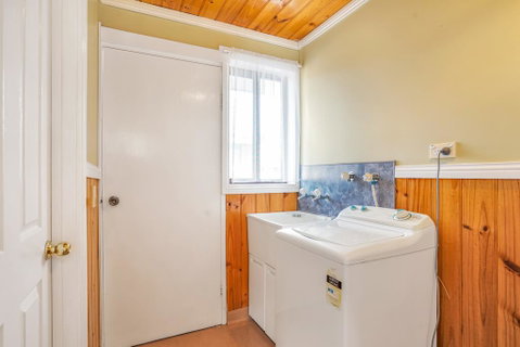 Kellraine Holiday Units - Accommodation Gladstone 1