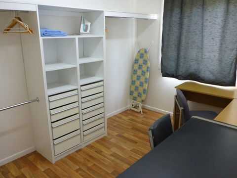 Kenny's Cabin - Accommodation Gladstone 2