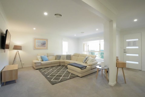 Kentia Drive 28 - Accommodation Gladstone 1
