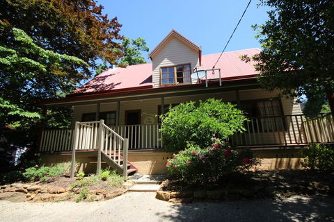 Kiah Cottage - Accommodation Gladstone 0