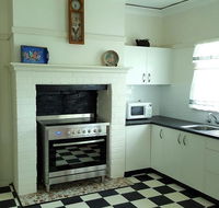 King Cottage - Accommodation Gladstone
