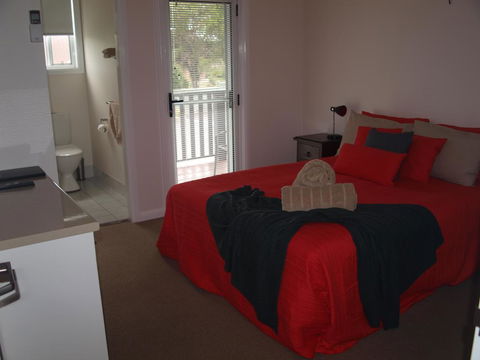 King Street Motel - Accommodation Gladstone 0