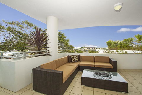 KINGSCLIFF OCEAN VIEW TERRACE BY THE FIGTREE 5 - Accommodation Gladstone 1