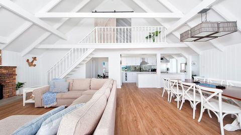 Kingsley Beach House - Boat Harbour - Accommodation Gladstone 0