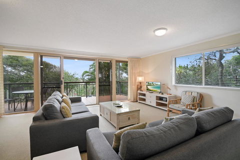 Kingsview - 1/54 Kingfisher Drive - Accommodation Gladstone 2