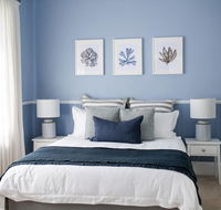 Kinross Cottage - Neat and Stylish Sleeps 9 - Accommodation Gladstone