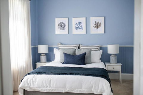 Kinross Cottage - Neat And Stylish, Sleeps 9 - Accommodation Gladstone 0