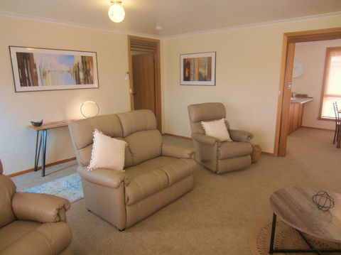 Kitty's Cottage - Accommodation Gladstone 3