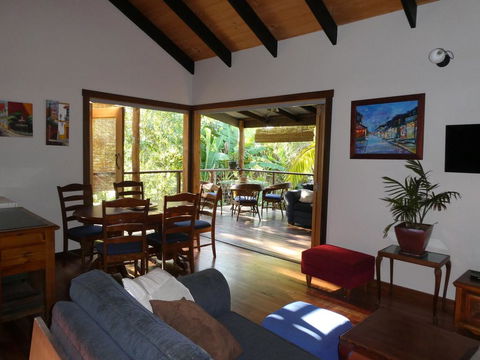 Kookaburra Cottage At Uralba Eco Cottages - Accommodation Gladstone 0