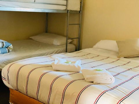 Kootingal Hotel - Accommodation Gladstone 2
