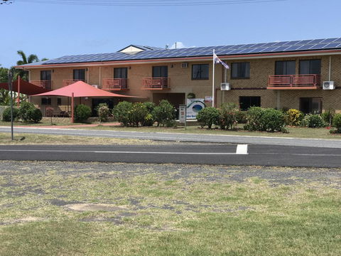 Kurrimine Beach Motel - Accommodation Gladstone 0
