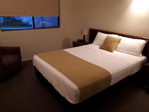 L'Amor Holiday Apartments - Accommodation Gladstone 1
