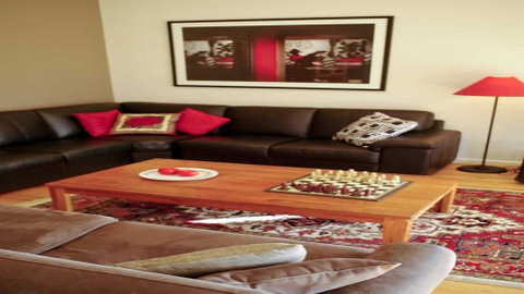 La Collina - Accommodation Gladstone 3