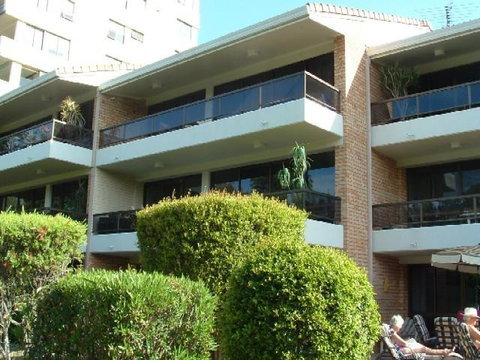 La Mer Apartments - Accommodation Gladstone 0