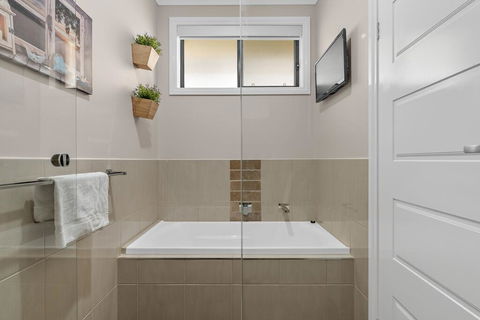 La Sienna - Accommodation Gladstone 1