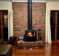 La Sila Homestead on Marrowbone - cutest cottage in the Hunter with killer views - Accommodation Gladstone