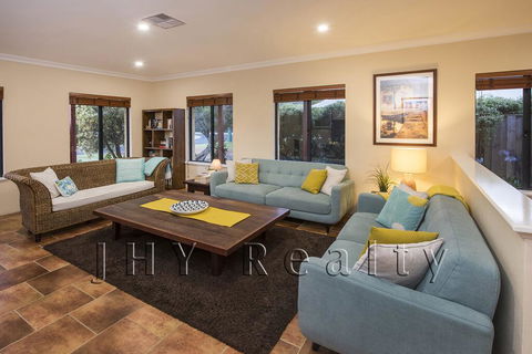 La Vita Bella - Accommodation Gladstone 2