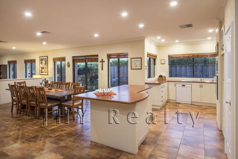 La Vita Bella - Accommodation Gladstone 3