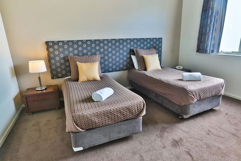 Lady Bay Resort - Accommodation Gladstone 1