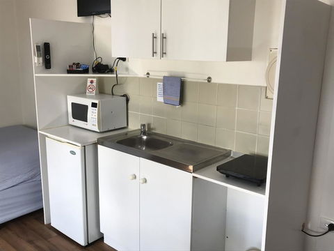 Lake Albert Caravan Park - Accommodation Gladstone 3