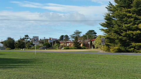 Lake Bolac Motel - Accommodation Gladstone 0