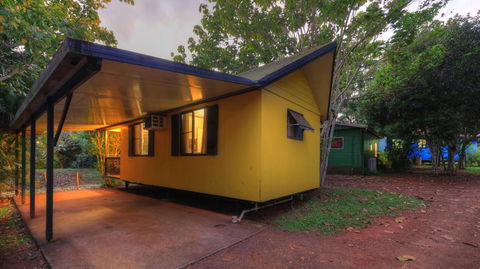 Lake Eacham Tourist Park & Cabins - Accommodation Gladstone 2