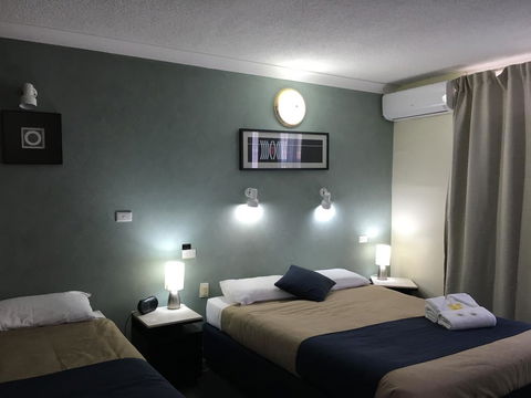 Lakeview Motor Inn - Accommodation Gladstone 3