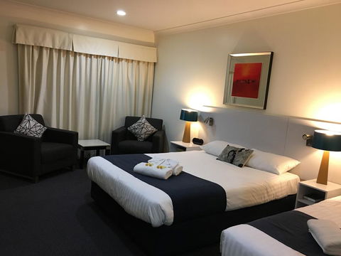 Lakeview Motor Inn - Accommodation Gladstone 1