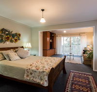 Land Of Lost Treasure - Accommodation Gladstone