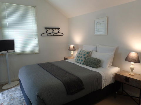 Lauristina Spa Cottage - Accommodation Gladstone 3