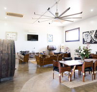 Lazy River Estate Boat House Villa - Accommodation Gladstone