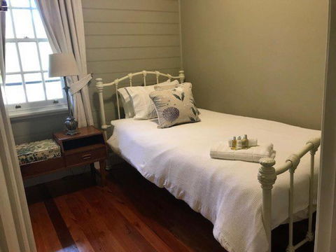 Lemon Tree Cottage - Bendeela - Accommodation Gladstone 2