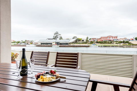 Leven River Retreat - Accommodation Gladstone 0